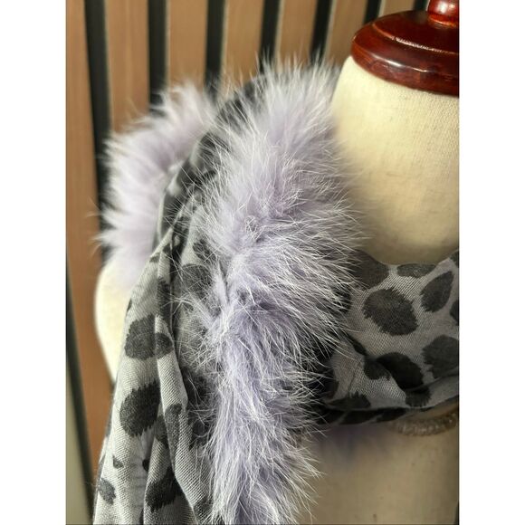 Animal print scarves with real fox fur dyed purple infinity loop - Picture 2 of 7